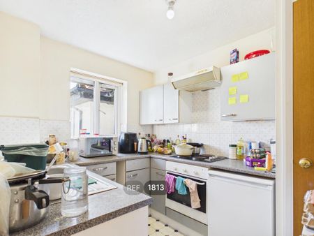 1 bedroom flat to rent - Photo 5