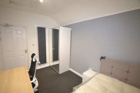 6 bed Semi-Detached House for Rent - Photo 4