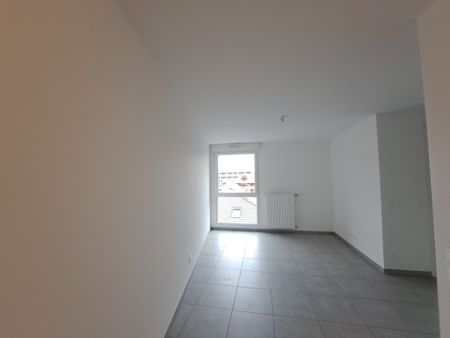 Location Appartement 1 pièce 28m² THONON LES BAINS 74200 - Photo 2