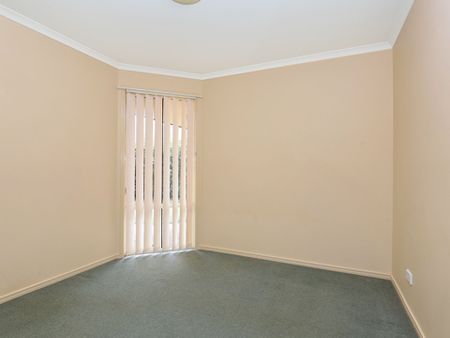 Spacious Family Home in Quite Court - Photo 5