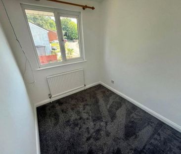 3 bedroom detached house to rent - Photo 3