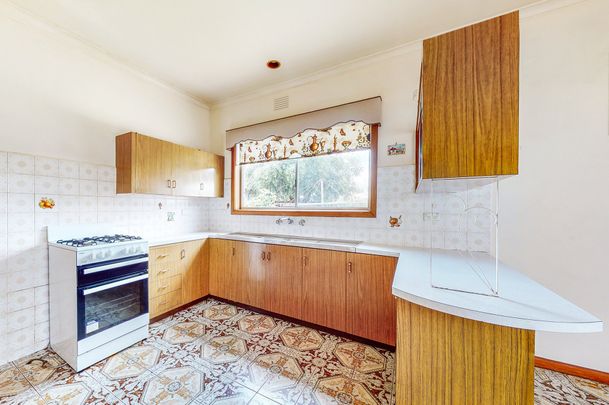 11 Commercial Road, Footscray - Photo 1