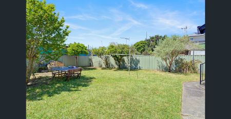 1/11 Renwick Street, Marrickville, NSW 2204 - Photo 2