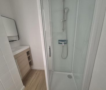 Location Appartement 2 pièces 41m² LILLE 59000 - Photo 2