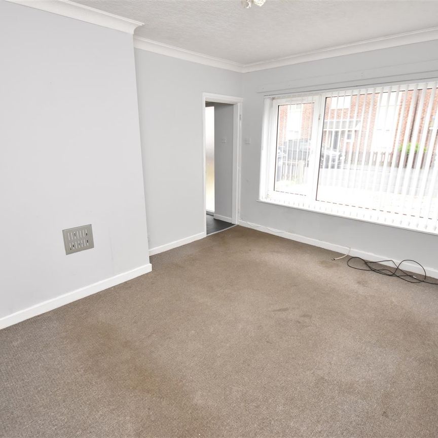 Franklin Road, Leasowe - Photo 1