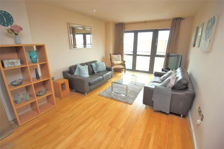 2 bedroom apartment to rent - Photo 3