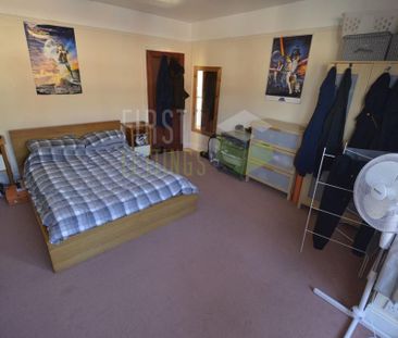 5 bedroom terraced house to rent - Photo 5