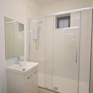 1 bedroom ground floor flat to rent - Photo 2