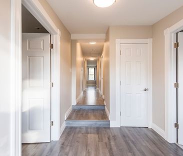 For Lease - 254 Cedar Street Unit# Unit 2 (Upper), Collingwood, Ont... - Photo 1