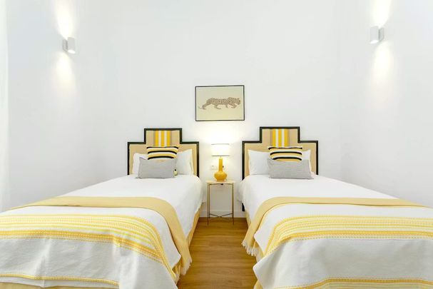 Calle Strachan, Málaga, Andalusia 29015 - Photo 1