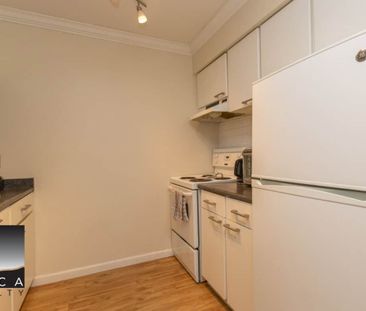 302-360 2nd St E, North Vancouver - Photo 6