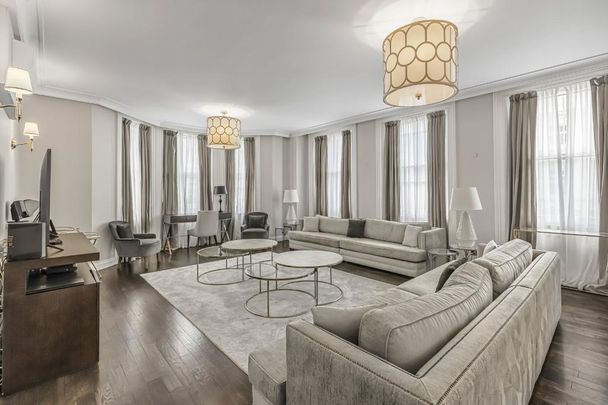 4 bedroom flat to rent - Photo 1