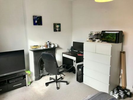 Flat to rent on - Photo 3