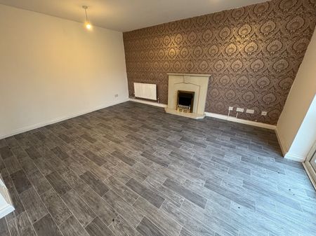 Brampton Close - Photo 3