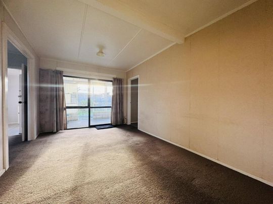Charming Two Bedroom Home - Photo 1