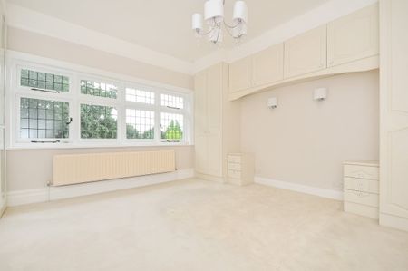 5 bedroom detached house to rent - Photo 2