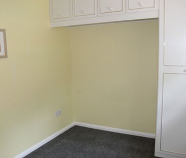 3 bed Terraced - To Let - Photo 4