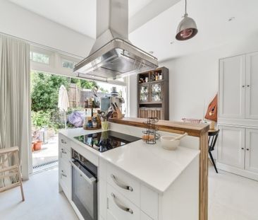 3 bedroom semi-detached house to rent - Photo 4