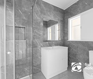 Prime Location in the Heart of Sunshine! - Photo 4