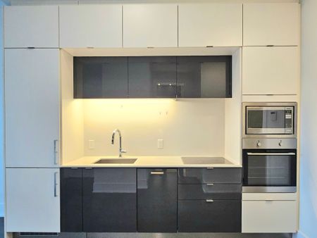 For Lease - 1 Edgewater Drive Unit# PH29, Toronto, Ontario - Photo 2