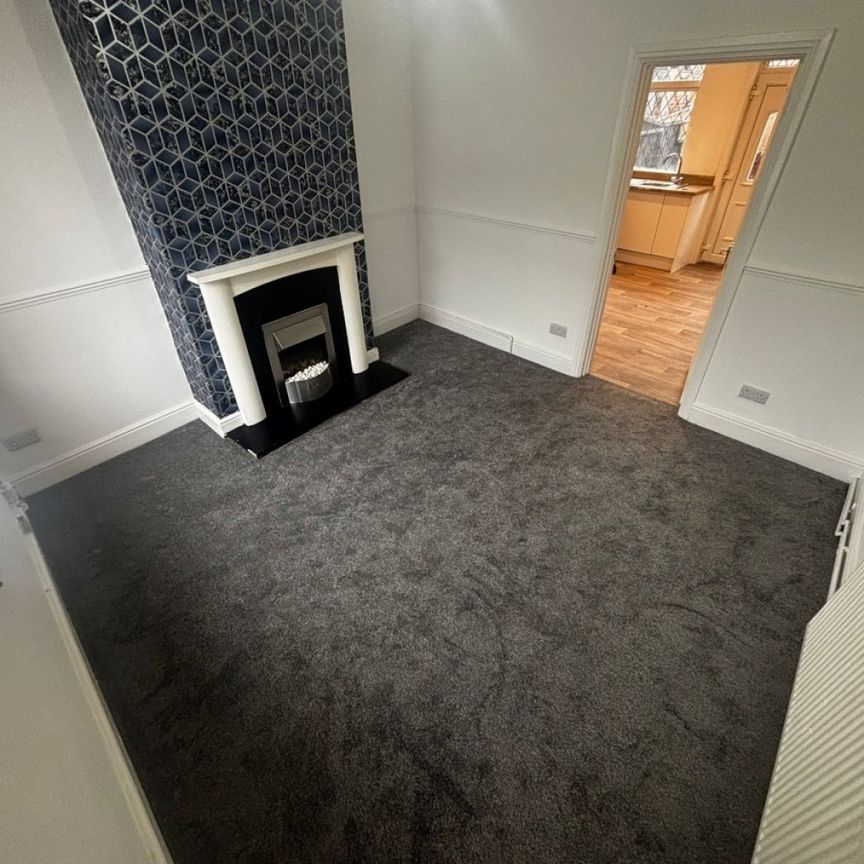 2 bed Terraced - To Let - Photo 1