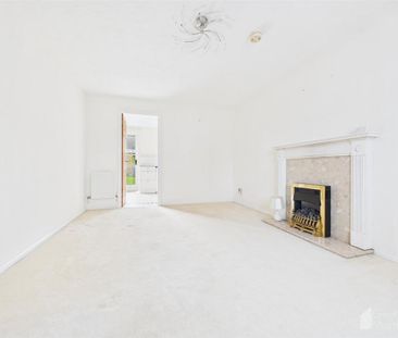 2 bedroom semi-detached house to rent - Photo 6