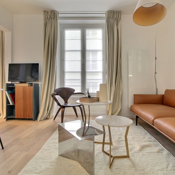 APPART. 1 CHAMBRE – 75008 - Photo 1