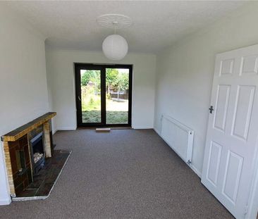 3 bedroom semi-detached house to rent - Photo 2