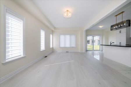 For Lease - 78 Lorne Thomas Place, New Tecumseth, Ontario - Photo 3