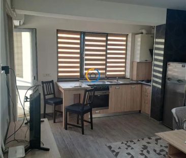 Garsoniera studio bloc nou zona centrala, etaj trei, mobilata si utilata complet - Fotografie 2