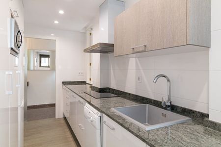 Plaça Col.legi del Patriarca, Valencia, Valencian Community 46002 - Photo 4