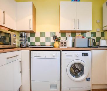 2 bedroom terraced house to rent - Photo 3