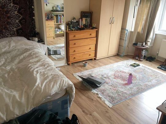 4 bedroom semi-detached house to rent - Photo 1