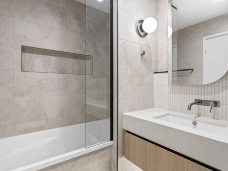 Brand New Luxury 3-Bedroom Apartment in the Heart of West End - Photo 5