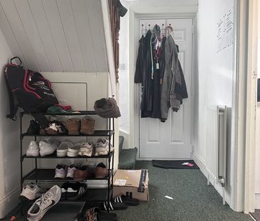 Room in a Shared Flat, Mafeking Road, BN2 - Photo 4