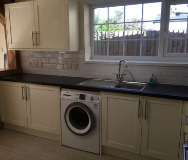 2 Bed Bungalow, Macdonald Road, N11 - Photo 5