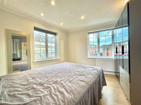 Downing Street, Farnham, Surrey, Surrey, GU9 - Photo 3