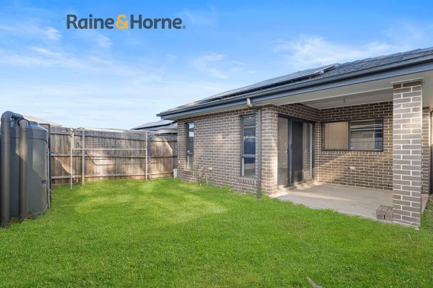 Excellent 3 Bedder! - Photo 1