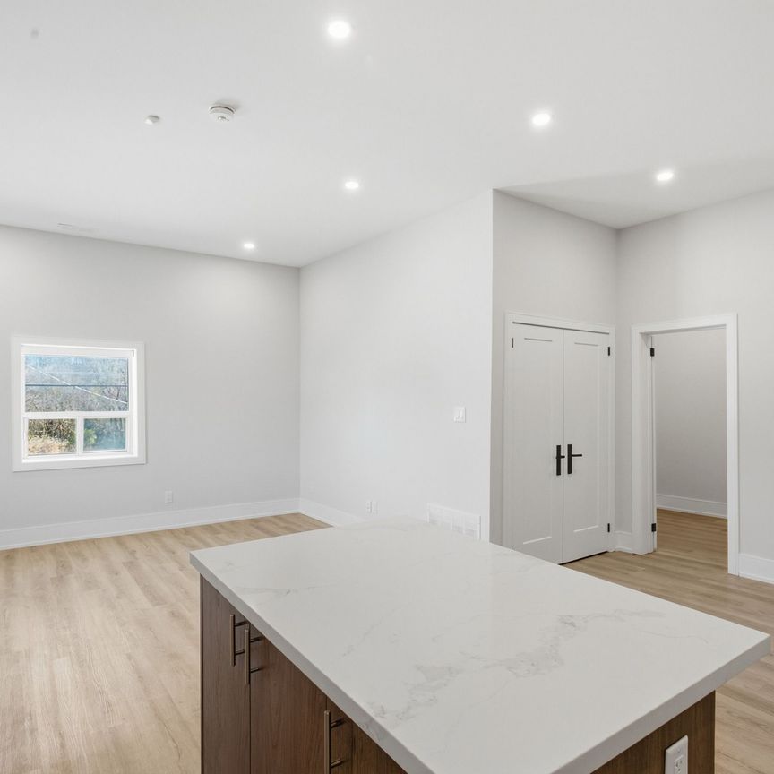 For Lease - 185 Main Street Unit# B, King, Ontario - Photo 1