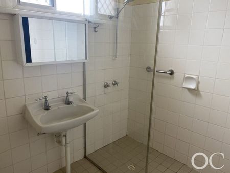 Open The Door to Spacious, Comfortable Family Living - Photo 3