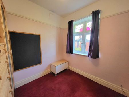 3 bedroom semi-detached house to rent - Photo 4