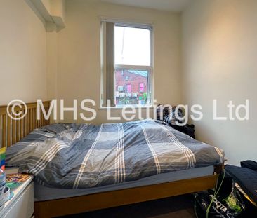 6 Bedroom Mid Terraced House for rent in Bennett Road - Photo 4