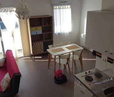 Location appartement t2 35 m² à Nantes (44000) Hauts Pavés - St-Fél... - Photo 2