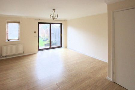 3 bedroom terraced house to rent - Photo 2