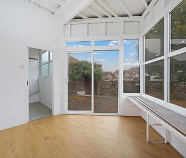 3 bedroom semi-detached house to rent - Photo 5