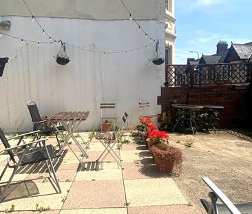 £950 PCM, Spacious Part Furnished One Bedroom Ground Floor Flat wit... - Photo 4