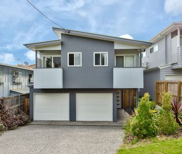 16 Grenfell Street, Mount Gravatt East, Qld 4122 - Photo 2