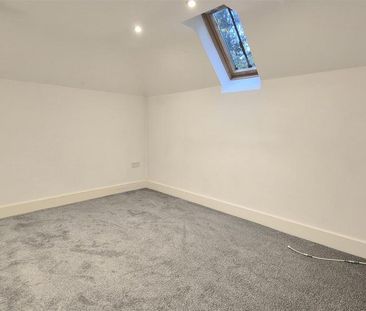 2 bedroom semi-detached house to rent - Photo 4