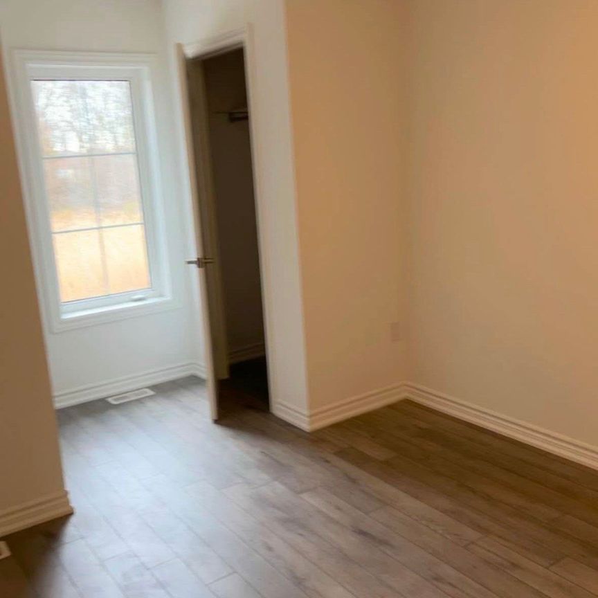 For Lease - 7360 Sandy Ridge Common Unit# 12, Niagara Falls, Ontario - Photo 1