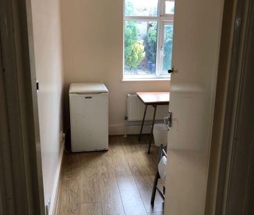 House share to rent - Photo 3